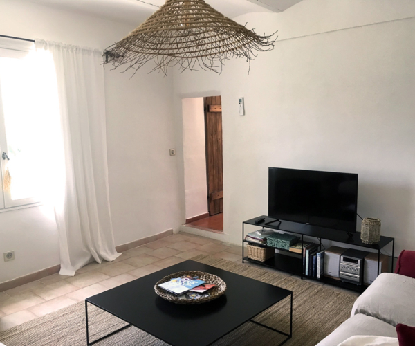Bastide 1830 – Communs – TV